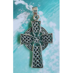 Pendentif croix celte...